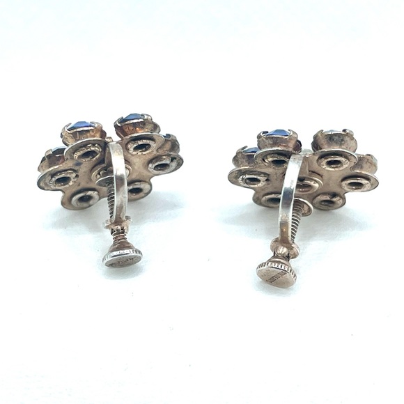 Vintage Sterling Silver Screw on Earrings. Blue Rhinestones in Flower Design - Picture 2 of 5